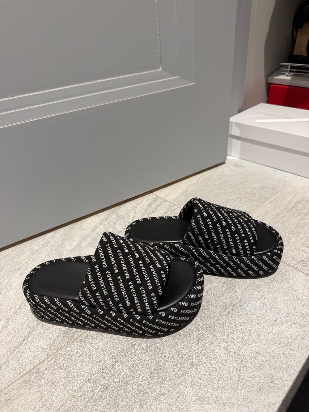 Balenciaga Black and White Logo Slide Sandals - Picture 4 of 5